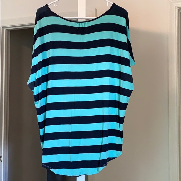 Blouse - Picture 2 of 3